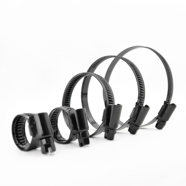 Grampo preto com revestimento preto para mangueiras